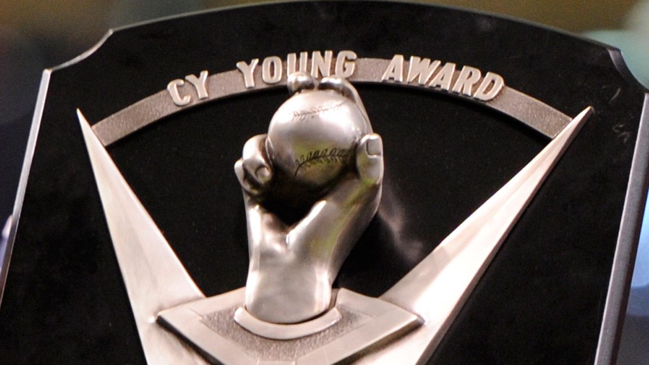 Padres ace Peavy wins NL Cy Young Award